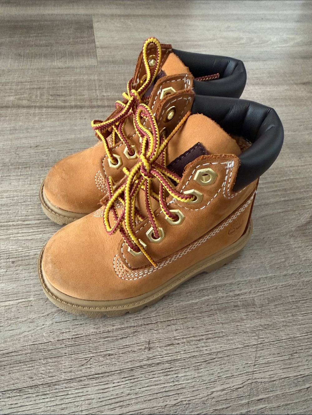 Timberland Kids Wheat Suede Lace-Up Boots with Black Collar